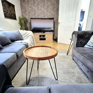 From 3 Bed,2 Bath House With Garden&parking Near Centre&tram Stop , Sheffield United Kingdom